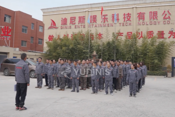 Dinis factory workers